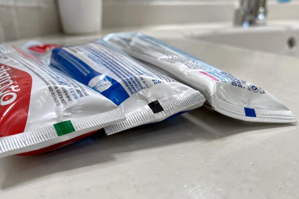 quadradinho na pasta de dente