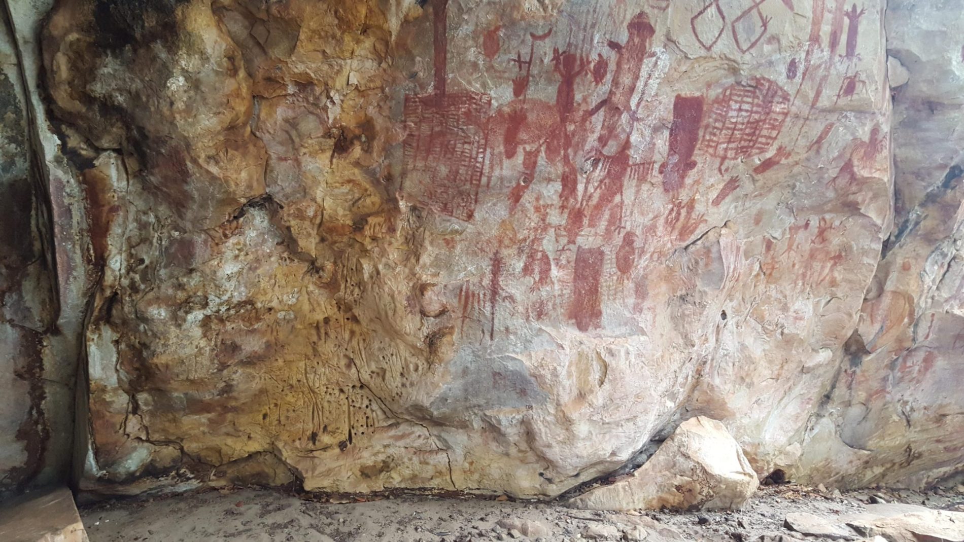 esqueleto humano de mais de 11 mil anos