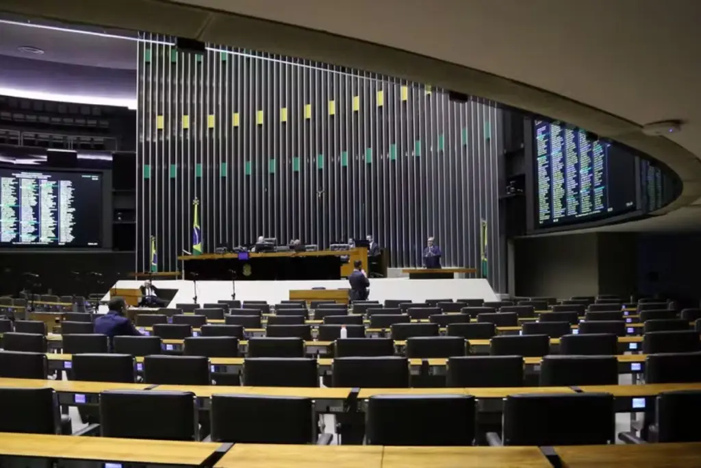 Um dos mais aguardados do país, concurso público da Câmara dos Deputados oferece salário que passa se R$ 32 mil
