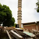 Estrutura de concreto que marca a paisagem do Parque da Serrinha. (Foto: Reprodução/Bárbara Melo e Edinan Ferreira)