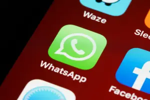 O golpe do WhatsApp que pode esvaziar sua conta com apenas um toque: como se proteger, segundo técnicos