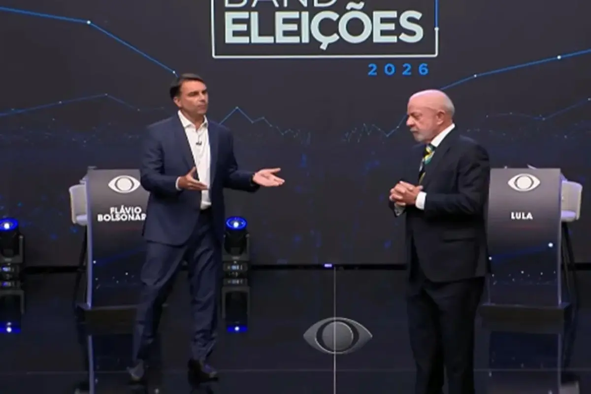 Debate na Band tem bate-boca entre Lula e Flávio após troca de acusações sobre INSS