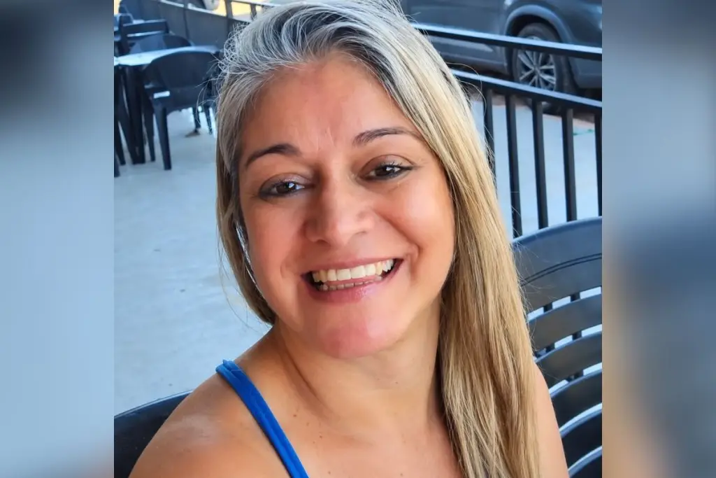Adriana Oliveira Braga, de 50 anos, atuava no Hospital Estadual de Anápolis e teve a morte lamentada pela Funev. (Foto: Reprodução/Redes sociais)