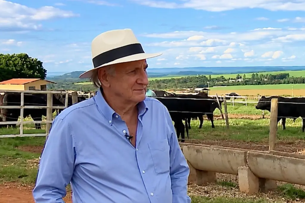 Pecuarista Rogério Tokarski mantém criação de aproximadamente 900 bovinos Wagyu em Goiás, com produção destinada ao mercado especializado. (Foto: Reprodução/YouTube)