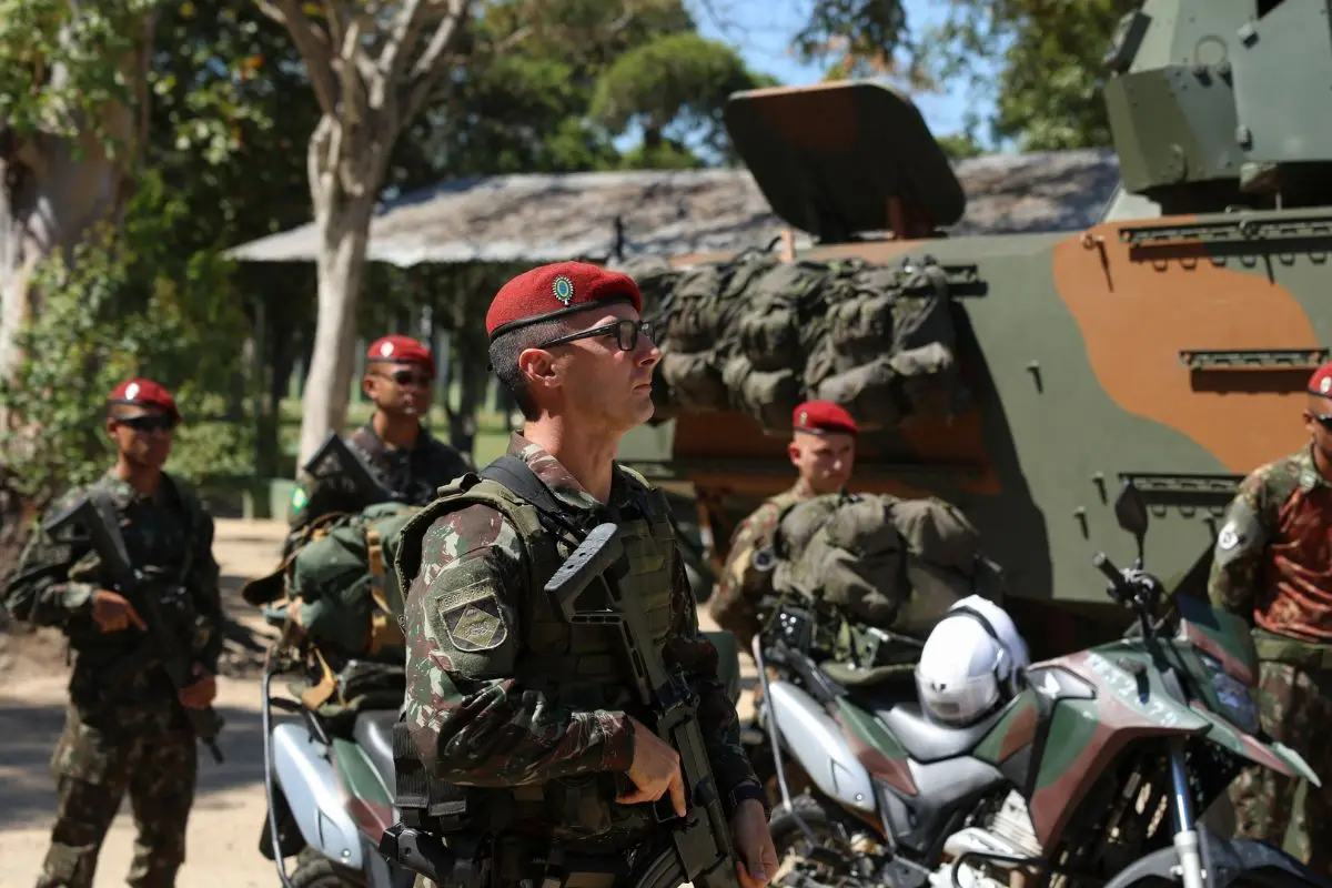 Exércitos do Brasil e da Argentina mobilizam 2,8 mil militares e mais de 600 viaturas
