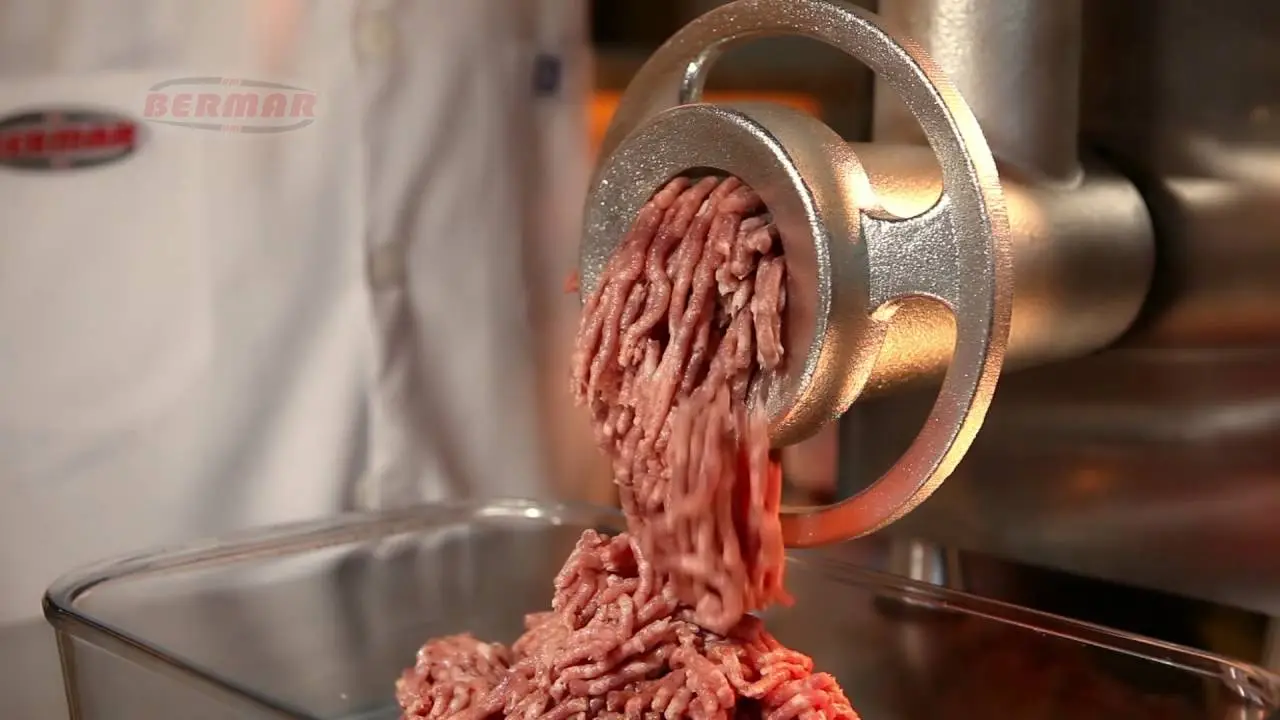 moendo a carne