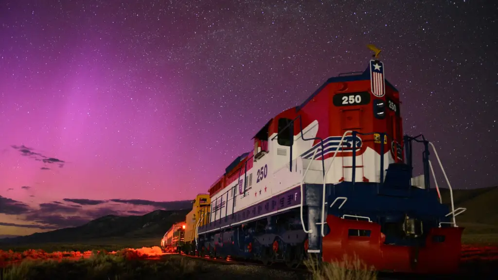 Great Basin Star Train sob a Via Láctea, com crédito à Nevada Northern Railway