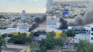 Incêndio próximo a shopping e supermercado assustou moradores.