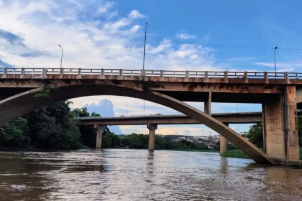 Ponte "velha" Ceres/Rialma. (Foto: Reprodução/Simario Nunes/Redes Sociais)
