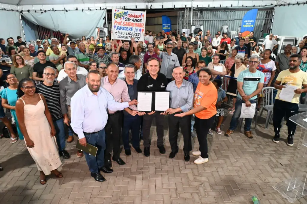 Moradores do Condomínio Rio Branco, em Goiânia, participam de encontro sobre a regularização fundiária de 481 imóveis. (Foto: Alex Malheiros/Prefeitura de Goiânia)