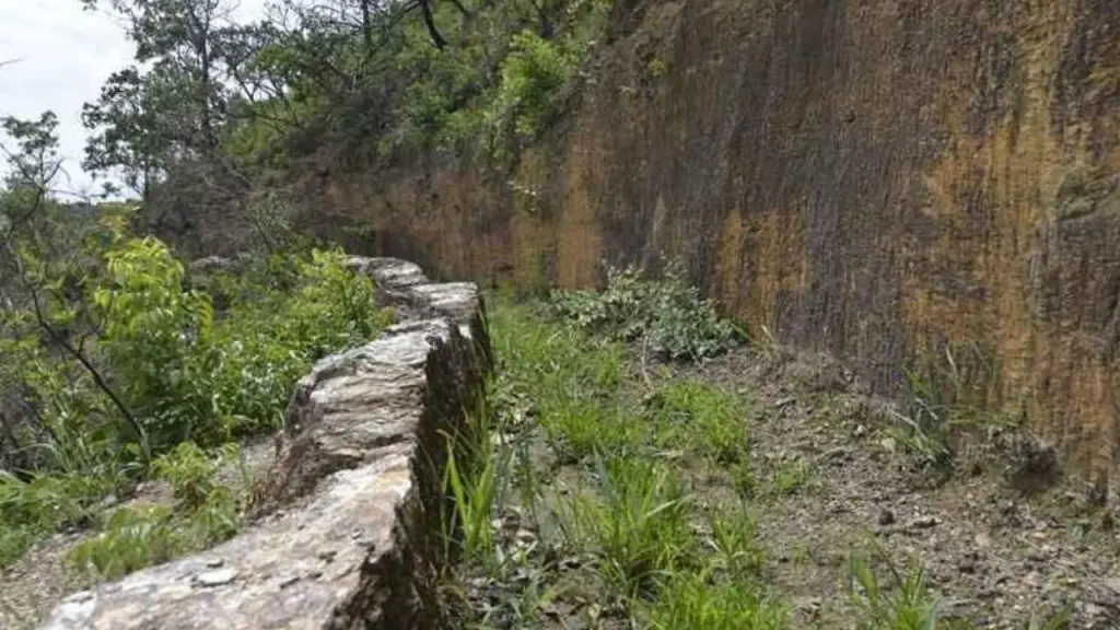 Trecho preservado do Rego das Cabaças, canal construído no século 18 para levar água às minas de ouro de Luziânia