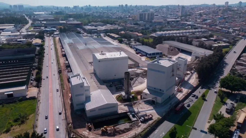 Fábrica francesa desliga o forno da única fábrica de lã de vidro que tinha no Brasil