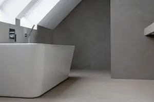 banheiro com microcimento
