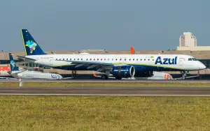 Aeronave da Azul Linhas Aéreas, companhia condenada a indenizar casal após cancelamento de voo internacional. (Foto: Reprodução/Azul)