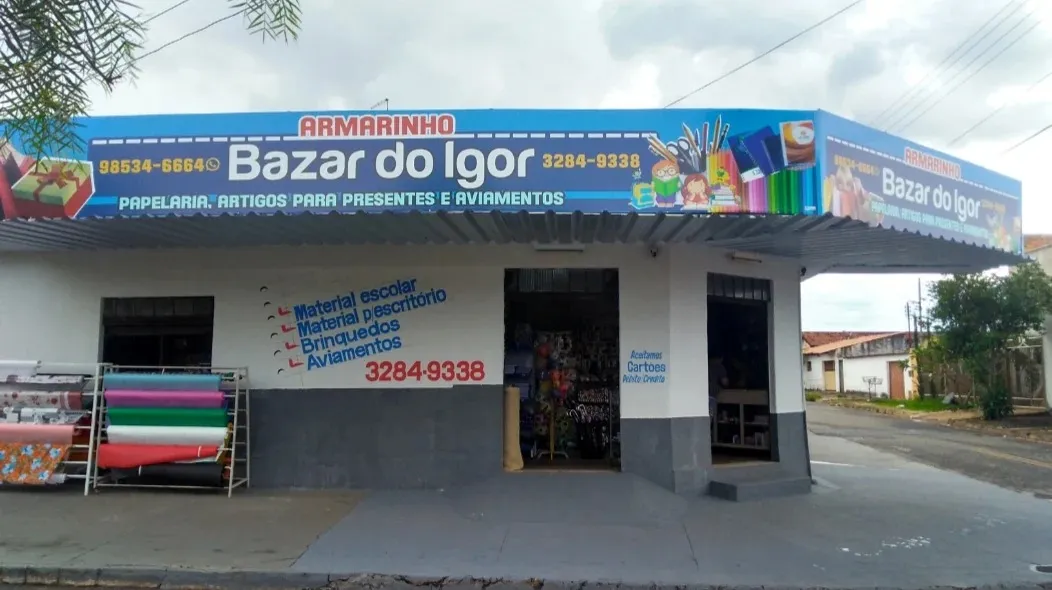 Bazar do Igor, comércio de Juvenez Xavier no Parque Atheneu. 